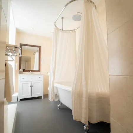 Old Swan 4*