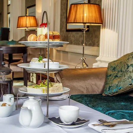 فندق Old Swan 4*
