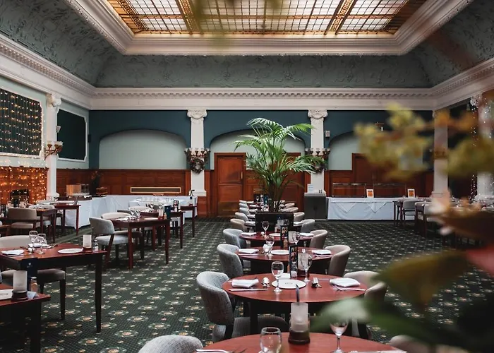 老天鹅酒店 酒店