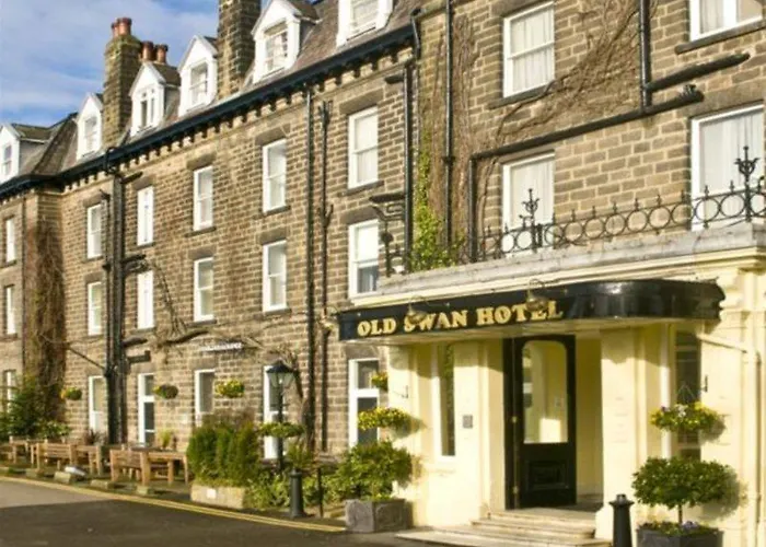 老天鹅酒店 4* 哈罗盖特